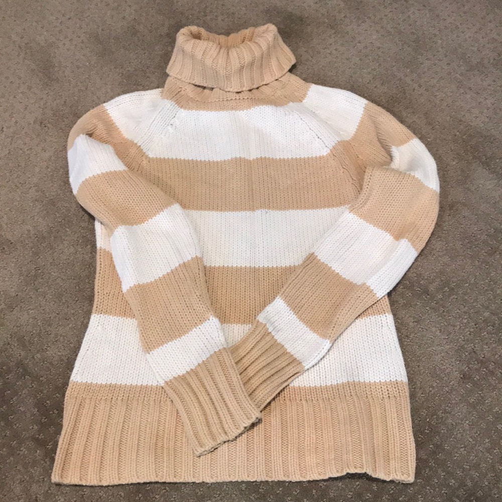 Women’s Gap Turtleneck Sweater size XS
